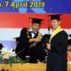 Rektor Universitas Dr. Soetomo (Unitomo) Surabaya, Dr. Bachrul Amiq, SH., MH,. memberikan ucapan selamat kepada Gunadi Putra, penyandang autis yang berhasil menuntaskan studinya. Gunadi Putra juga berhak atas beasiswa S2 Fakultas Ilmu Komunikasi (Fikom) di kampus tersebut sebagai apresiasi