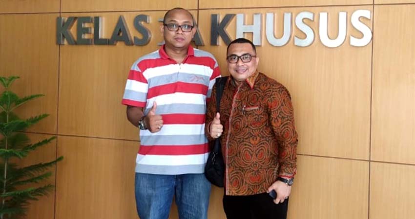 M. Sa’i Rangkuti. SH.MH dan Beni Syahputra, SH, pengacara yang tergabung di Law Office M. Sa’i Rangkuti & Assosiates, setelah mengajukan blokir sertifikat atas nama Budi Hartono Sidarta (fan)
