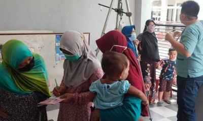 Relawan Pendamping dan Dokter RSLI beri Edukasi Covid-19 dan Vaksinasi Kawasan Pinggiran Surabaya