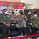 Waka Polda Jatim Didampingi Forkopimda Kota Malang Ikuti Vaksinasi Massal Serentak di Polkesma